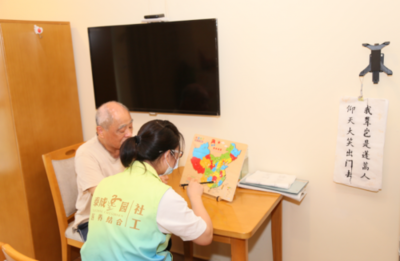 泰成逸园社工专业陪伴养护,悉心呵护老人幸福晚年